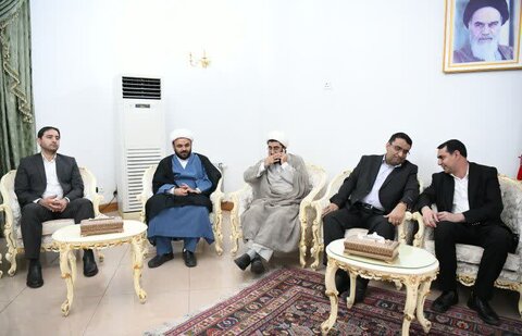 تصاویر|  استقبال از آیت‌الله شب‌زنده‌دار در فرودگاه شهید دستغیب شیراز