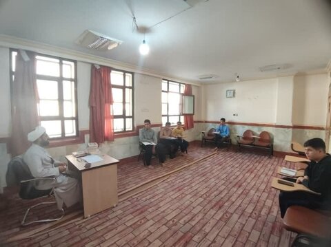 تصاویر/ افتتاحیه سال تحصیلی جدید مدرسه علمیه امام صادق  (ع) قروه