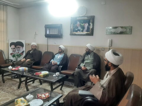 تصاویر/ نشست هم‌اندیشی معاونان پژوهش مدارس علمیه منطقه کاشان