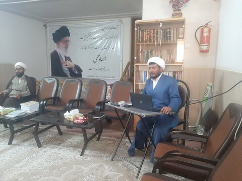 تصاویر/ نشست هم‌اندیشی معاونان پژوهش مدارس علمیه منطقه کاشان