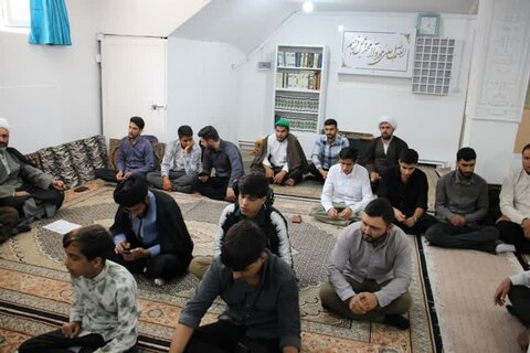 تصاویر/برگزاری مراسم آغاز سال تحصیلی جدید در مدرسه علمیه امام صادق (ع) بیجار