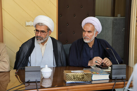 نشست مشترک مدیرکل و مدیران ادارات تبلیغات اسلامی استان همدان با امام جمعه همدان
