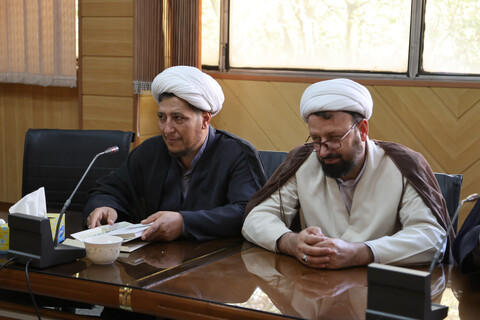 نشست مشترک مدیرکل و مدیران ادارات تبلیغات اسلامی استان همدان با امام جمعه همدان