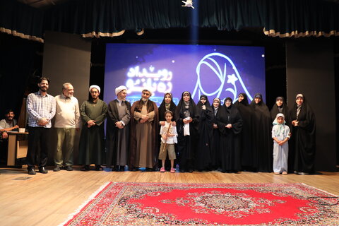 تصاویر / افتخارآفرینی شورای راهبری بانوان اداره کل  تبلیغات اسلامی قزوین در عرصه ملی