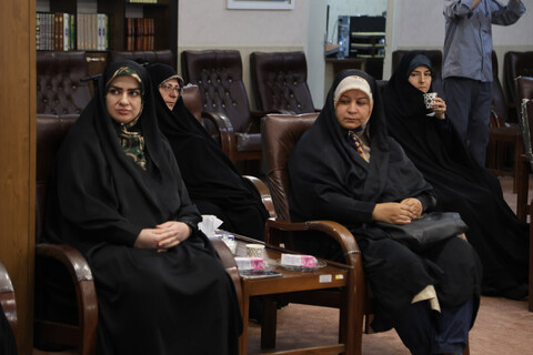 تصاویر / دیدار استادیاران قرآنی خواهر استان همدان با امام جمعه همدان