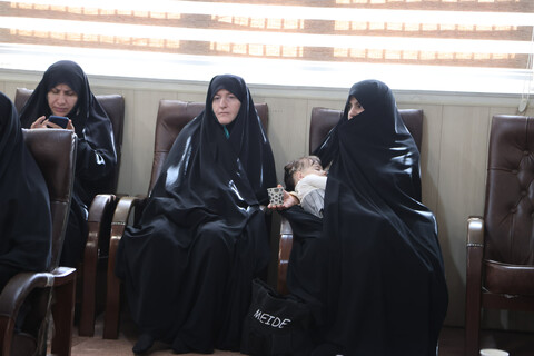 تصاویر / دیدار استادیاران قرآنی خواهر استان همدان با امام جمعه همدان