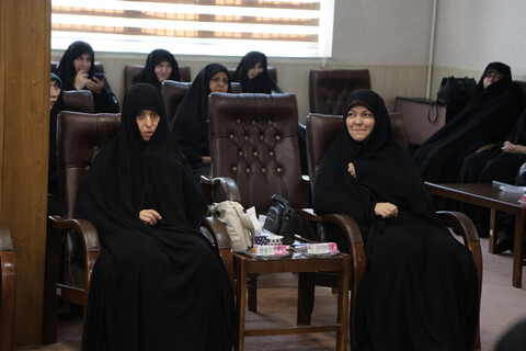 تصاویر / دیدار استادیاران قرآنی خواهر استان همدان با امام جمعه همدان