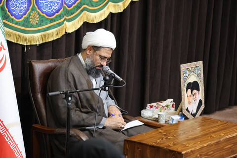 تصاویر / دیدار استادیاران قرآنی خواهر استان همدان با امام جمعه همدان