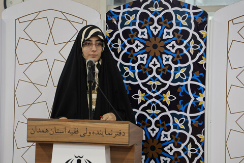 تصاویر / دیدار استادیاران قرآنی خواهر استان همدان با امام جمعه همدان