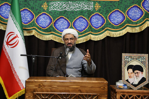 تصاویر / دیدار استادیاران قرآنی خواهر استان همدان با امام جمعه همدان