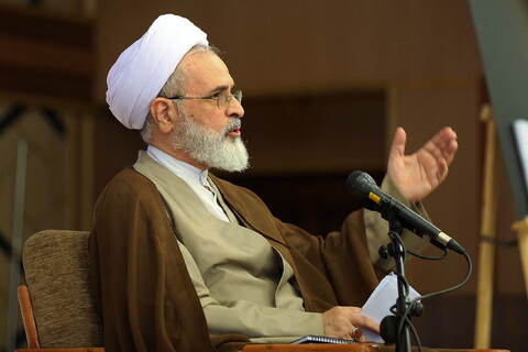 تصاویر/ مراسم آیین افتتاحیه سال تحصیلی ۱۴۰۴ ـ ۱۴۰۵ مؤسسه آموزشی و پژوهشی امام خمینی ره