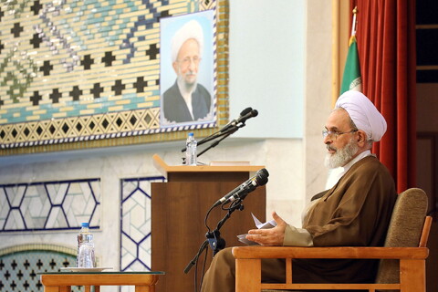 تصاویر/ مراسم آیین افتتاحیه سال تحصیلی ۱۴۰۴ ـ ۱۴۰۵ مؤسسه آموزشی و پژوهشی امام خمینی ره