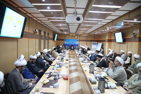 تصاویر| جلسه جامعه روحانیت شیراز