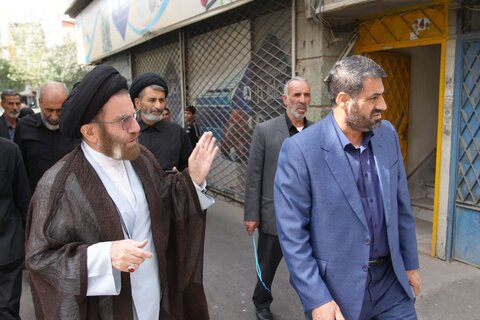 تصاویر دیدار نماینده ولی فقیه و فرمانده سپاه لرستان با خانواده شهدای جنگ ۱۲ روزه استان