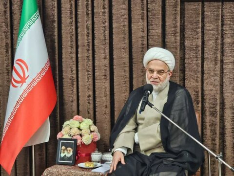 تصاویر/ نشست حجت‌الاسلام‌ والمسلمین پورذهبی با جمعی از پیشکسوتان جهاد و شهادتِ پیشمرگان مسلمان کُرد کردستان