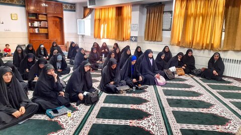 تصاویر/مراسم افتتاحیه طرح اربعین تعالی در مدرسه علمیه فاطمه‌الزهرا(س) ساوه