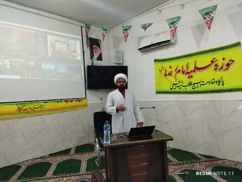 تصاویر کارگاه مهدویت در مدرسه علمیه امام رضا(ع) شهرستان پلدختر