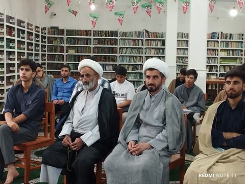 تصاویر کارگاه مهدویت در مدرسه علمیه امام رضا(ع) شهرستان پلدختر