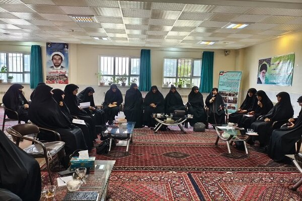 تکلیف محوری در تدریس از اولویت های اساتید حوزه علمیه خواهران باشد