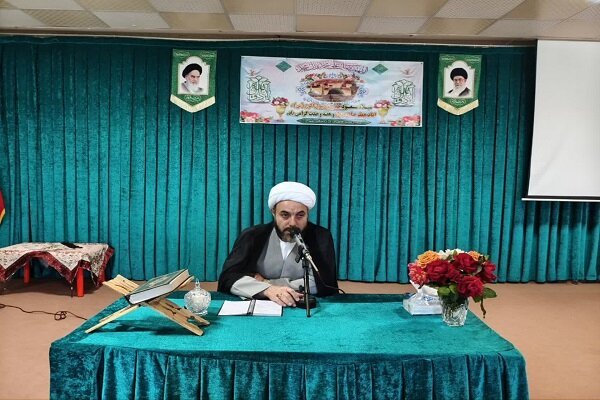 اقناع افکار جوانان از رسالت‌های بانوان طلبه است