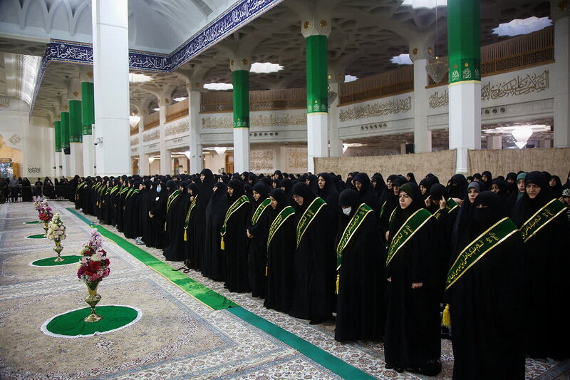 خطبه‌خوانی باشکوه در حرم بانوی کرامت / سعیدی: مسئولان وظایف خود را با اخلاص و برای رضای خدا انجام دهند