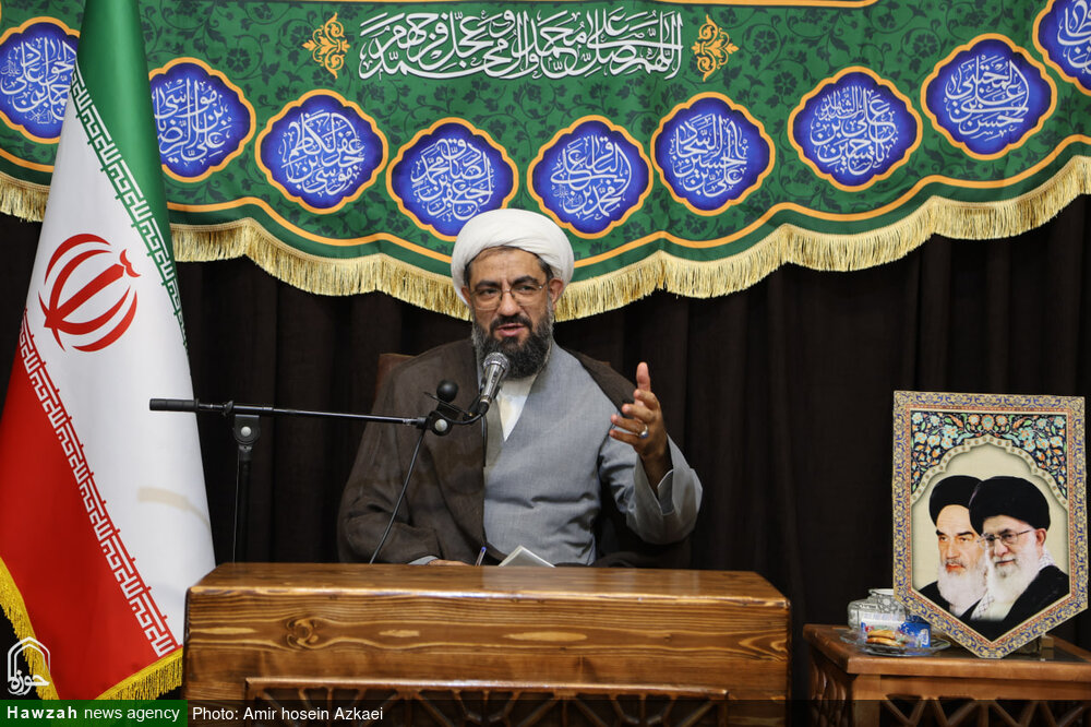 مجامع قرآنی به سمت کادرسازی حرکت کنند