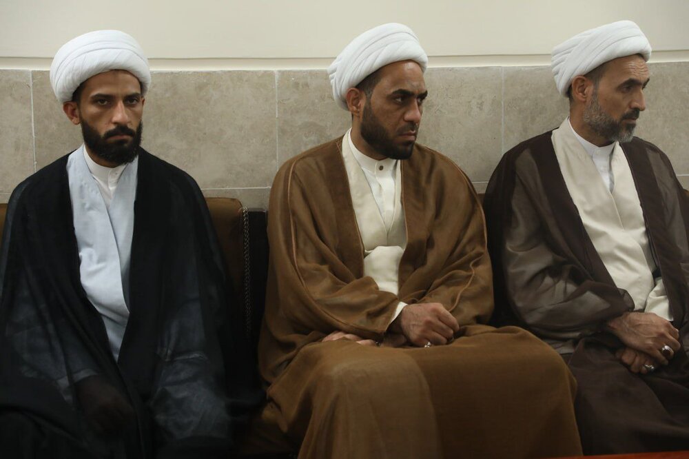 آية الله المدرسي يدعو إلى حثّ الشباب على مدارسة معارف أهل البيت (عليهم السلام)