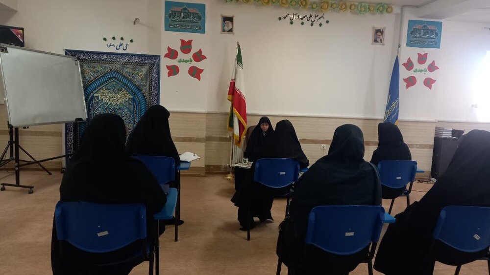 برگزاری کارگاه سبک زندگی سالم با موضوع طب ایرانی اسلامی در محلات