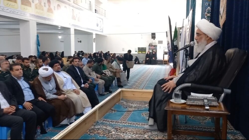 فیلم| تکریم و معارفه امام جمعه بخش امام حسن