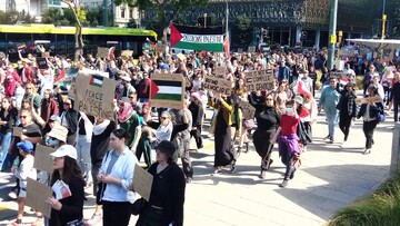 نیویورکی ها و نیوزیلندی برای پایان جنگ غزه  به خیابانها آمدند