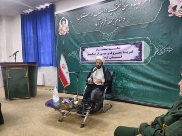 مدارس و حوزه‌ها رسالت خود را با اخلاص انجام دهند