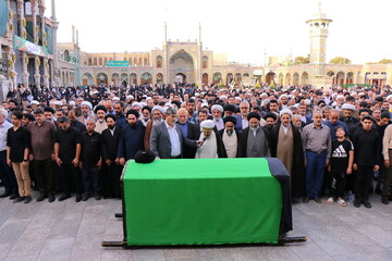 تشییع و تدفین آیت‌الله موسوی یزدی (ره) در قم + عکس