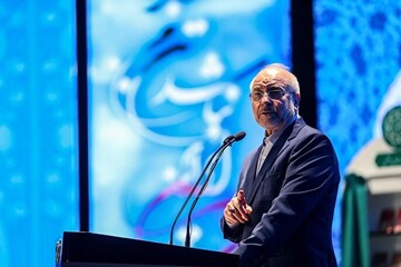 حضور آگاهانه ملت ایران در صحنه سلطه و استعمار را عقب رانده است