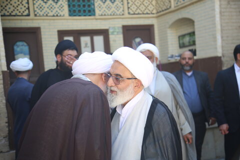 تصاویر| بازدید آیت الله شب زنده دار از مدرسه علمیه محمودیه شیراز
