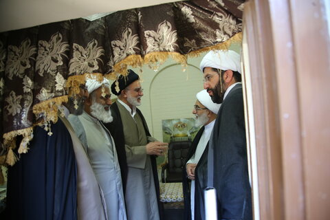 تصاویر| بازدید آیت الله شب زنده دار از مدرسه علمیه محمودیه شیراز