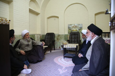 تصاویر| بازدید آیت الله شب زنده دار از مدرسه علمیه محمودیه شیراز