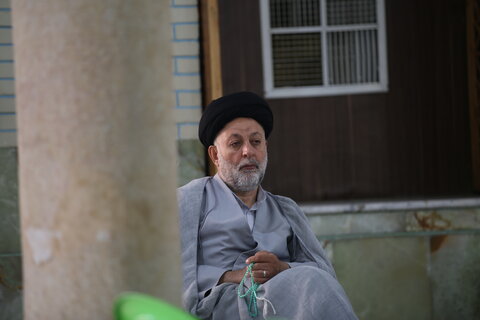 تصاویر| برگزاری درس خارج آیت الله کلانتری در حرم مطهر سیدعلاالدین حسین(ع)