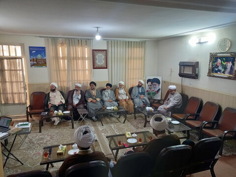 تصاویر/ نشست معاونان تهذیب مدارس علمیه منطقه کاشان