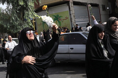 تصاویر/  آیین استقبال ورود کاروان نمادین حضرت فاطمه معصومه سلام‌الله علیها به شهر مقدس قم