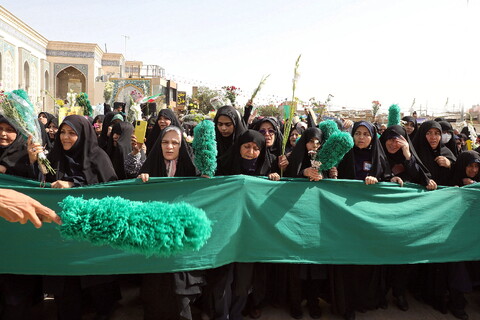 تصاویر/  آیین استقبال ورود کاروان نمادین حضرت فاطمه معصومه سلام‌الله علیها به شهر مقدس قم