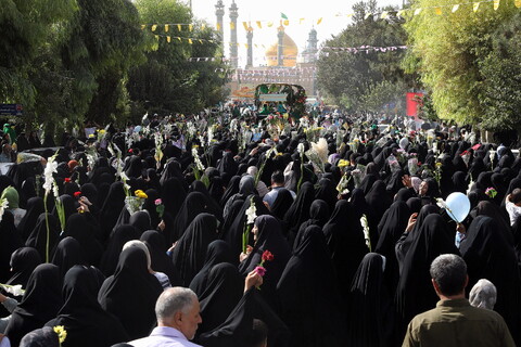 تصاویر/  آیین استقبال ورود کاروان نمادین حضرت فاطمه معصومه سلام‌الله علیها به شهر مقدس قم