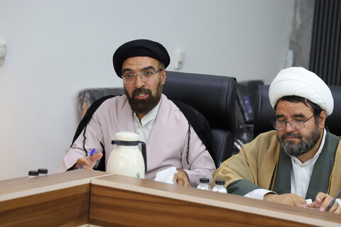 تصاویر / نشست هم اندیشی مدیران مدارس علمیه استان