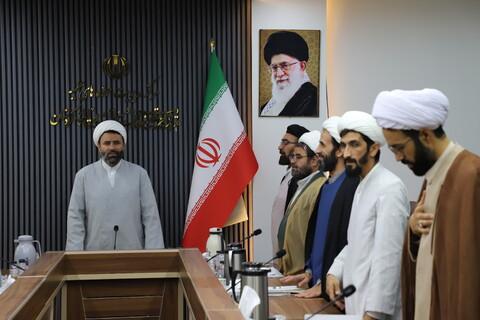 تصاویر / نشست هم اندیشی مدیران مدارس علمیه استان