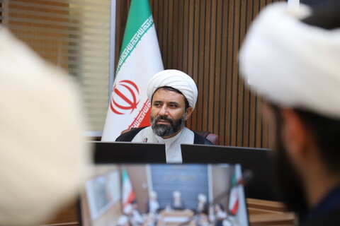 تصاویر / جلسه مدیران حوزوی خواهران و برادران استان کردستان با نماینده ولی فقیه