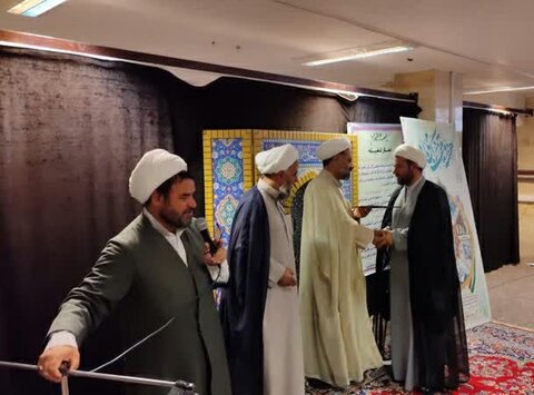 تصاویر/سخنرانی رئیس اداره اوقاف و امور خیریه قروه، در جمع طلاب حوزه علمیه امام صادق (ع) این شهرستان