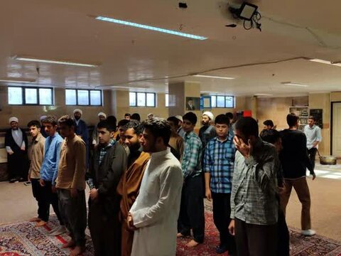 تصاویر/سخنرانی رئیس اداره اوقاف و امور خیریه قروه، در جمع طلاب حوزه علمیه امام صادق (ع) این شهرستان