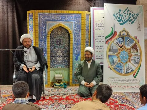 تصاویر/سخنرانی رئیس اداره اوقاف و امور خیریه قروه، در جمع طلاب حوزه علمیه امام صادق (ع) این شهرستان