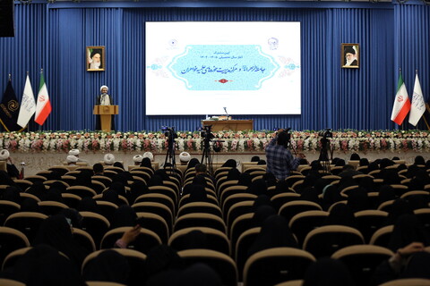 تصاویر/ مراسم آغاز سال تحصیلی جامعة الزهرا (س) و حوزه علمیه خواهران