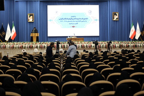 تصاویر/ مراسم آغاز سال تحصیلی جامعة الزهرا (س) و حوزه علمیه خواهران