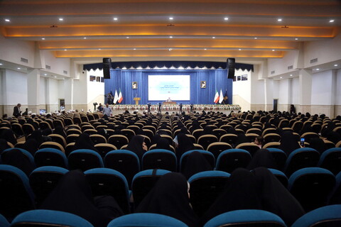 تصاویر/ مراسم آغاز سال تحصیلی جامعة الزهرا (س) و حوزه علمیه خواهران